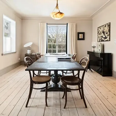 Personality And Vintage Aesthetics On Langeland Hébergement de vacances